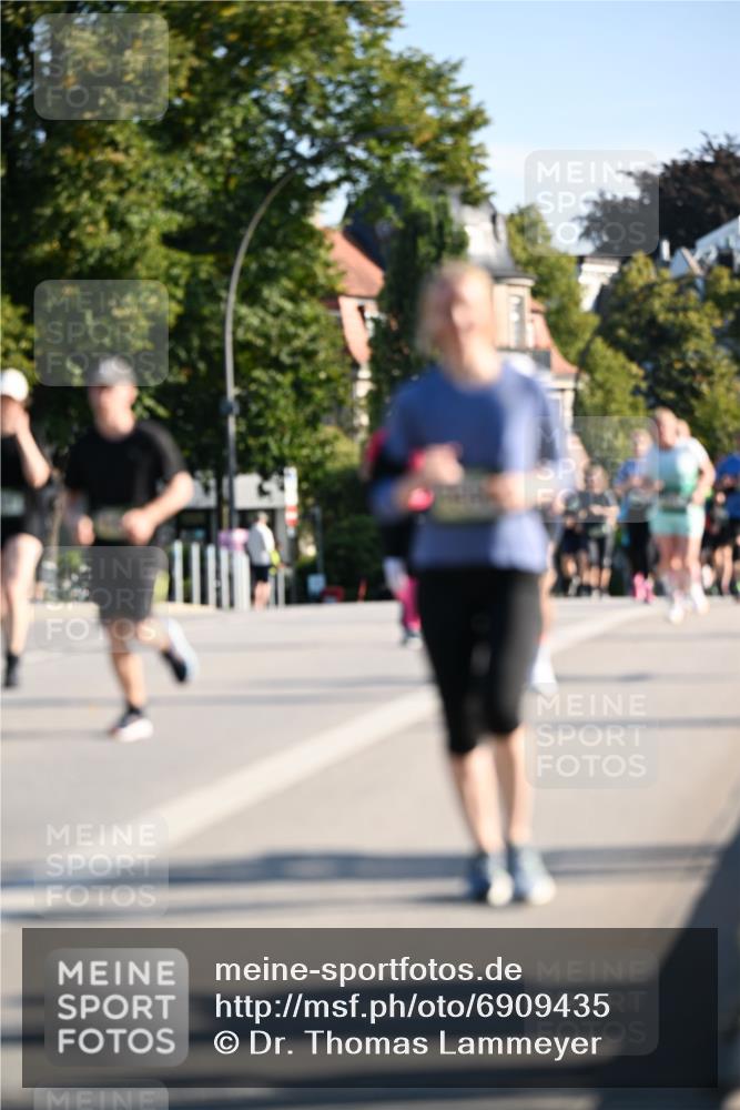 01.09.2024 - BARMER Alsterlauf Dr. Thomas Lammeyer http://msf.ph/oto/6909435 01.09.2024 09:44:09 Laufen  meine-sportfotos.de