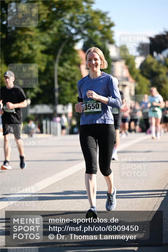 01.09.2024 - BARMER Alsterlauf Dr. Thomas Lammeyer http://msf.ph/oto/6909450 01.09.2024 09:44:10 Laufen 35, 3550 meine-sportfotos.de