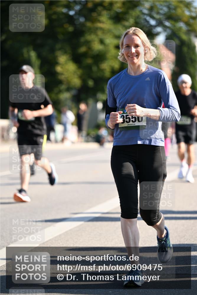 01.09.2024 - BARMER Alsterlauf Dr. Thomas Lammeyer http://msf.ph/oto/6909475 01.09.2024 09:44:11 Laufen 3550 meine-sportfotos.de
