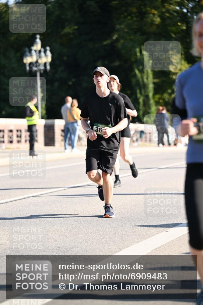 01.09.2024 - BARMER Alsterlauf Dr. Thomas Lammeyer http://msf.ph/oto/6909483 01.09.2024 09:44:11 Laufen 36 meine-sportfotos.de