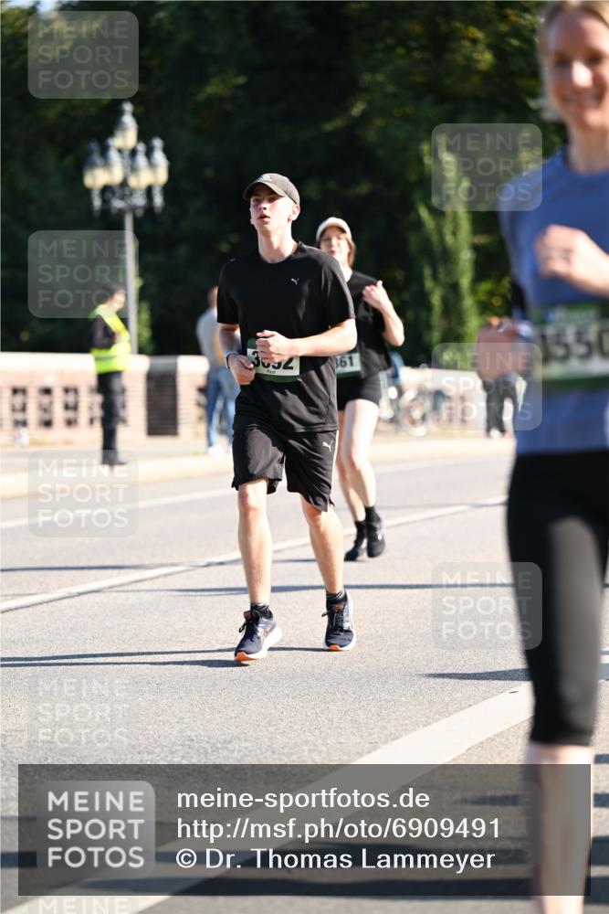 01.09.2024 - BARMER Alsterlauf Dr. Thomas Lammeyer http://msf.ph/oto/6909491 01.09.2024 09:44:11 Laufen 3932, 1361, 1550 meine-sportfotos.de
