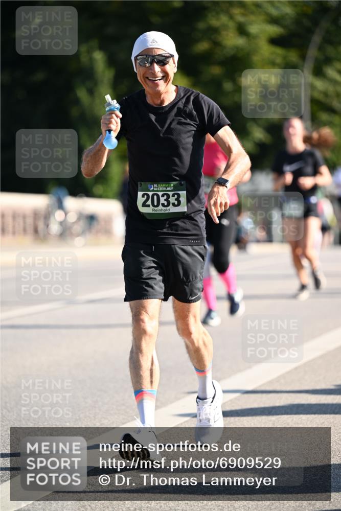 01.09.2024 - BARMER Alsterlauf Dr. Thomas Lammeyer http://msf.ph/oto/6909529 01.09.2024 09:44:13 Laufen 35, 2033 meine-sportfotos.de