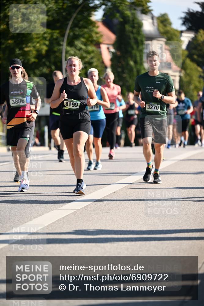 01.09.2024 - BARMER Alsterlauf Dr. Thomas Lammeyer http://msf.ph/oto/6909722 01.09.2024 09:44:21 Laufen 3886, 8199, 3970, 3270 meine-sportfotos.de