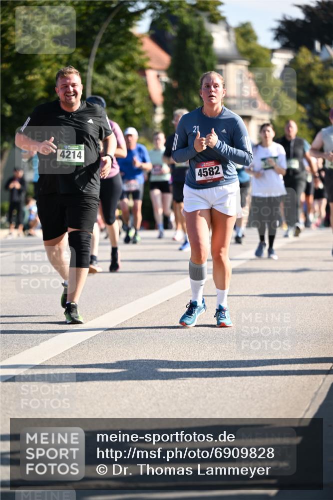 01.09.2024 - BARMER Alsterlauf Dr. Thomas Lammeyer http://msf.ph/oto/6909828 01.09.2024 09:44:26 Laufen 4214, 21, 3, 4582 meine-sportfotos.de