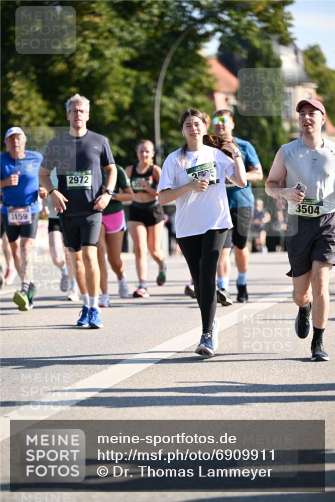 01.09.2024 - BARMER Alsterlauf Dr. Thomas Lammeyer http://msf.ph/oto/6909911 01.09.2024 09:44:30 Laufen 3159, 2972, 35, 3504 meine-sportfotos.de