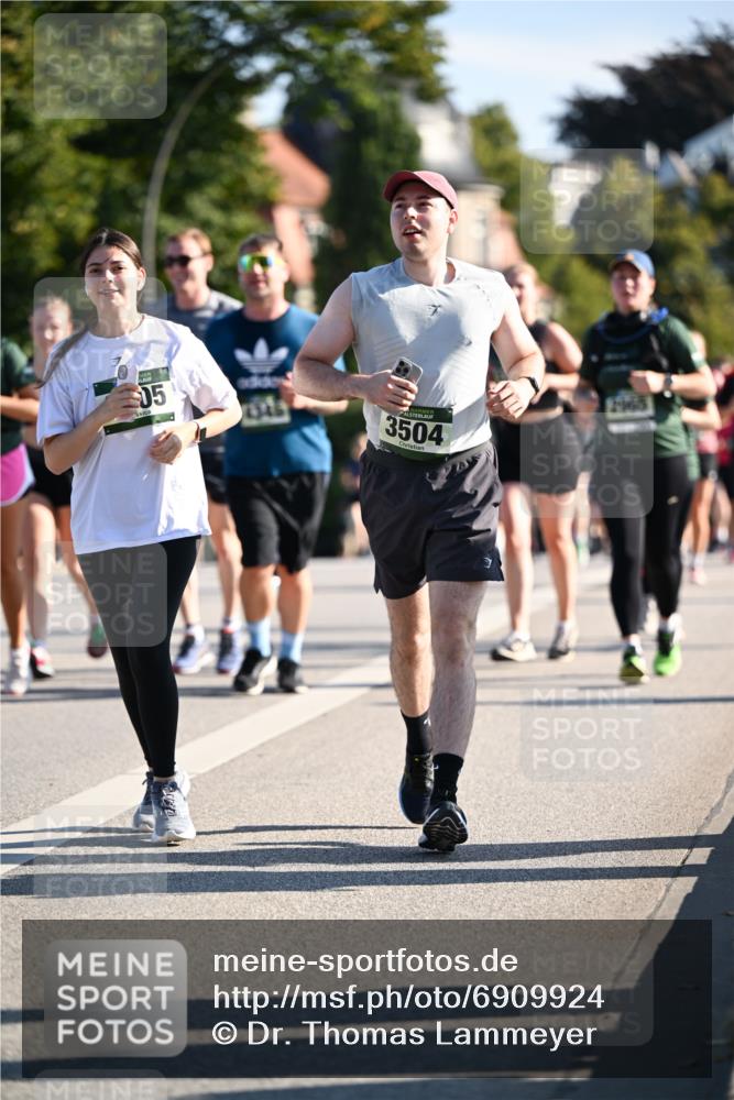 01.09.2024 - BARMER Alsterlauf Dr. Thomas Lammeyer http://msf.ph/oto/6909924 01.09.2024 09:44:30 Laufen 05, 13451, 3504 meine-sportfotos.de