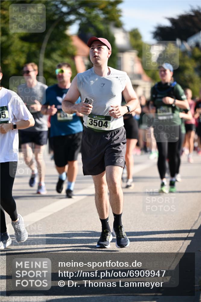 01.09.2024 - BARMER Alsterlauf Dr. Thomas Lammeyer http://msf.ph/oto/6909947 01.09.2024 09:44:31 Laufen 05, 5, 3504 meine-sportfotos.de
