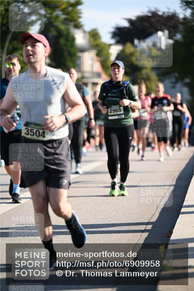 01.09.2024 - BARMER Alsterlauf Dr. Thomas Lammeyer http://msf.ph/oto/6909958 01.09.2024 09:44:32 Laufen 3504, 2965 meine-sportfotos.de