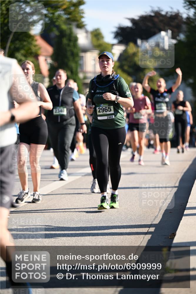 01.09.2024 - BARMER Alsterlauf Dr. Thomas Lammeyer http://msf.ph/oto/6909999 01.09.2024 09:44:33 Laufen 2340, 2965, 2965 meine-sportfotos.de