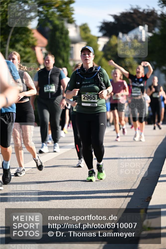 01.09.2024 - BARMER Alsterlauf Dr. Thomas Lammeyer http://msf.ph/oto/6910007 01.09.2024 09:44:33 Laufen 2340, 2965, 2965 meine-sportfotos.de
