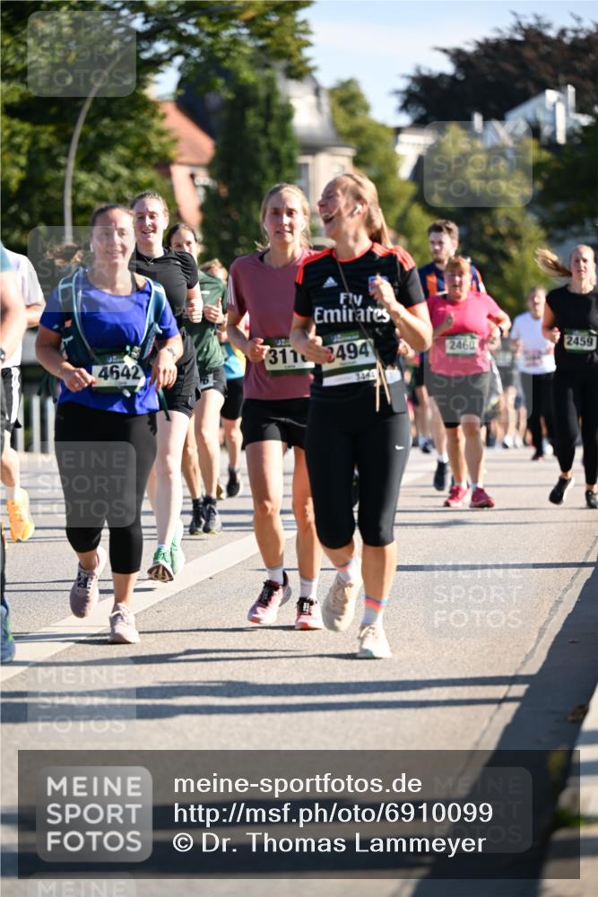 01.09.2024 - BARMER Alsterlauf Dr. Thomas Lammeyer http://msf.ph/oto/6910099 01.09.2024 09:44:37 Laufen 4642, 311, 2494, 3484, 2460, 2459 meine-sportfotos.de