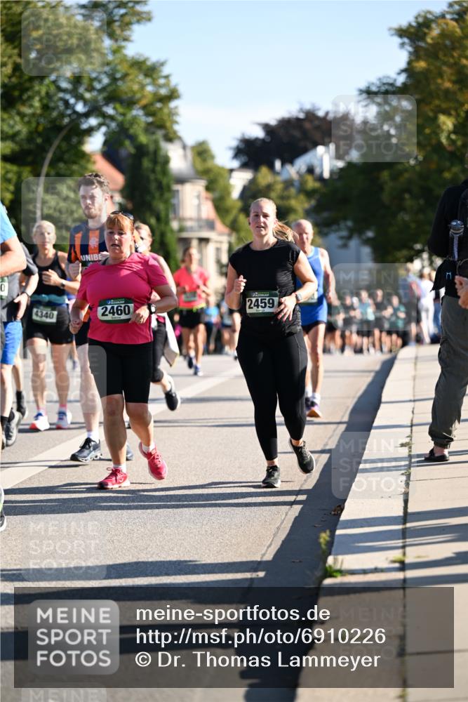01.09.2024 - BARMER Alsterlauf Dr. Thomas Lammeyer http://msf.ph/oto/6910226 01.09.2024 09:44:42 Laufen 0, 4340, 2460, 2459 meine-sportfotos.de