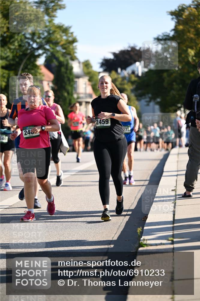 01.09.2024 - BARMER Alsterlauf Dr. Thomas Lammeyer http://msf.ph/oto/6910233 01.09.2024 09:44:42 Laufen 340, 246, 2459 meine-sportfotos.de