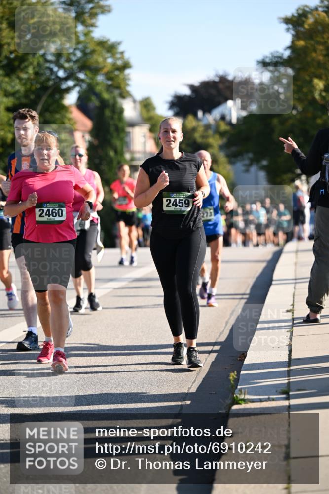 01.09.2024 - BARMER Alsterlauf Dr. Thomas Lammeyer http://msf.ph/oto/6910242 01.09.2024 09:44:43 Laufen 2460, 2459 meine-sportfotos.de