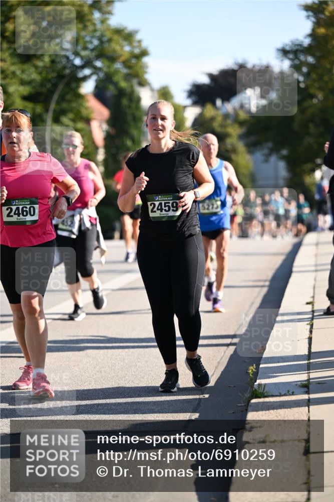 01.09.2024 - BARMER Alsterlauf Dr. Thomas Lammeyer http://msf.ph/oto/6910259 01.09.2024 09:44:43 Laufen 35, 2460, 2459, 27 meine-sportfotos.de