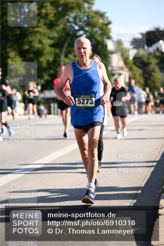 01.09.2024 - BARMER Alsterlauf Dr. Thomas Lammeyer http://msf.ph/oto/6910316 01.09.2024 09:44:46 Laufen 35, 5273 meine-sportfotos.de