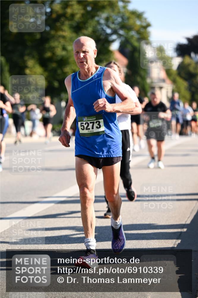 01.09.2024 - BARMER Alsterlauf Dr. Thomas Lammeyer http://msf.ph/oto/6910339 01.09.2024 09:44:46 Laufen 5273 meine-sportfotos.de