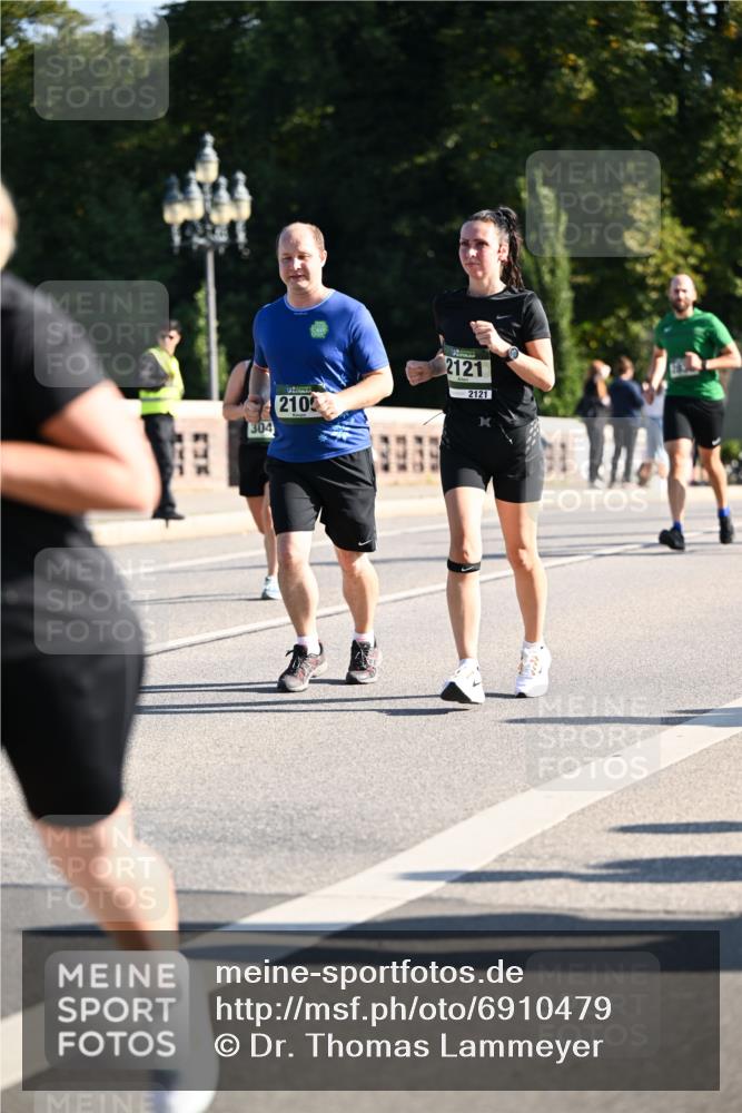 01.09.2024 - BARMER Alsterlauf Dr. Thomas Lammeyer http://msf.ph/oto/6910479 01.09.2024 09:44:51 Laufen 304, 210, 2121, 2121, 838 meine-sportfotos.de