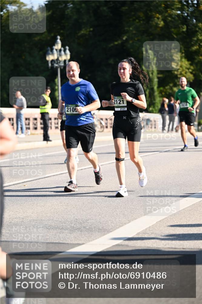01.09.2024 - BARMER Alsterlauf Dr. Thomas Lammeyer http://msf.ph/oto/6910486 01.09.2024 09:44:51 Laufen 2109, 2121, 2121 meine-sportfotos.de