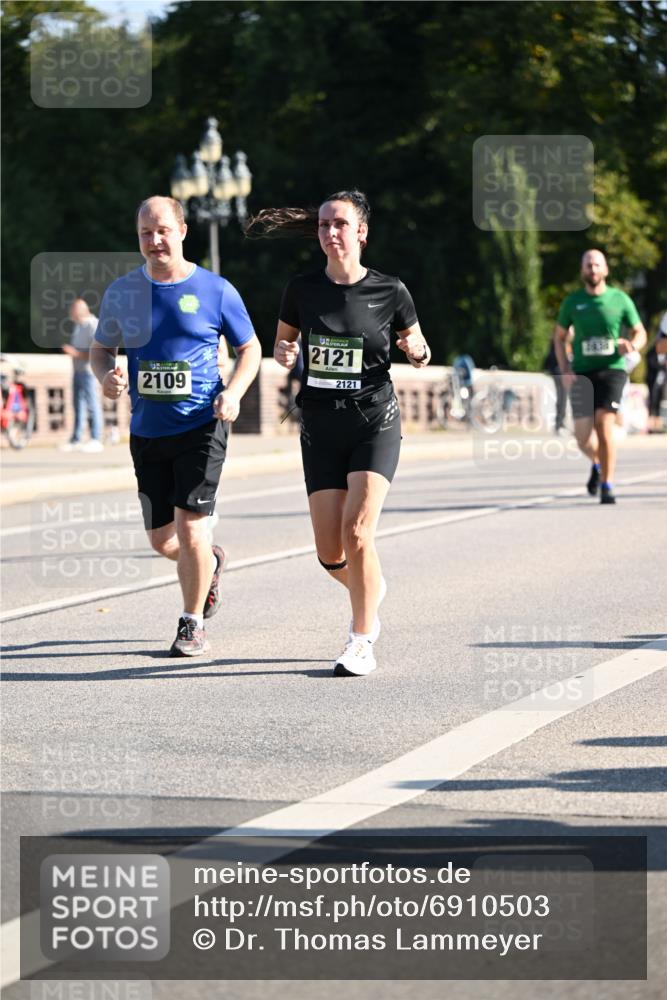 01.09.2024 - BARMER Alsterlauf Dr. Thomas Lammeyer http://msf.ph/oto/6910503 01.09.2024 09:44:52 Laufen 2109, 2121, 2121, 40 meine-sportfotos.de