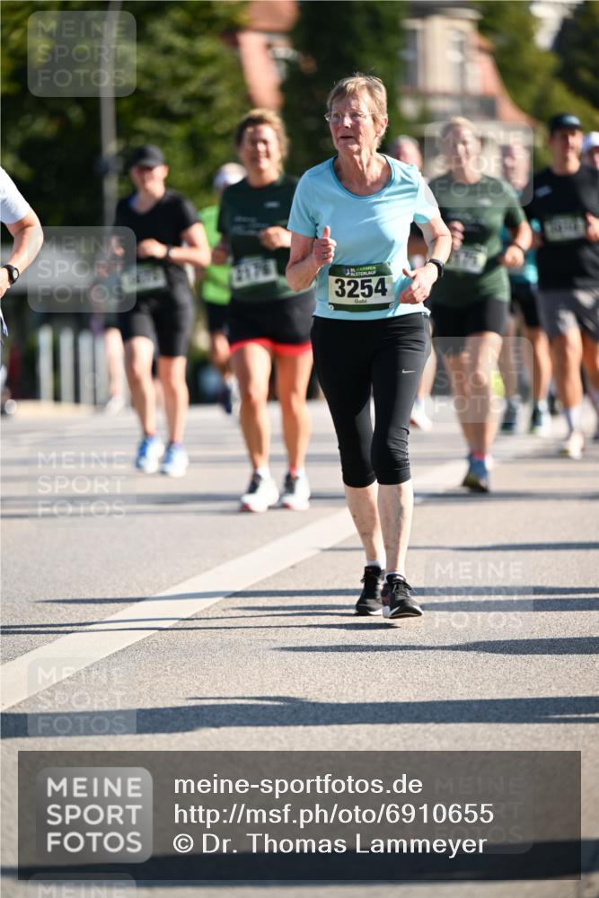 01.09.2024 - BARMER Alsterlauf Dr. Thomas Lammeyer http://msf.ph/oto/6910655 01.09.2024 09:44:58 Laufen 12176, 3254 meine-sportfotos.de