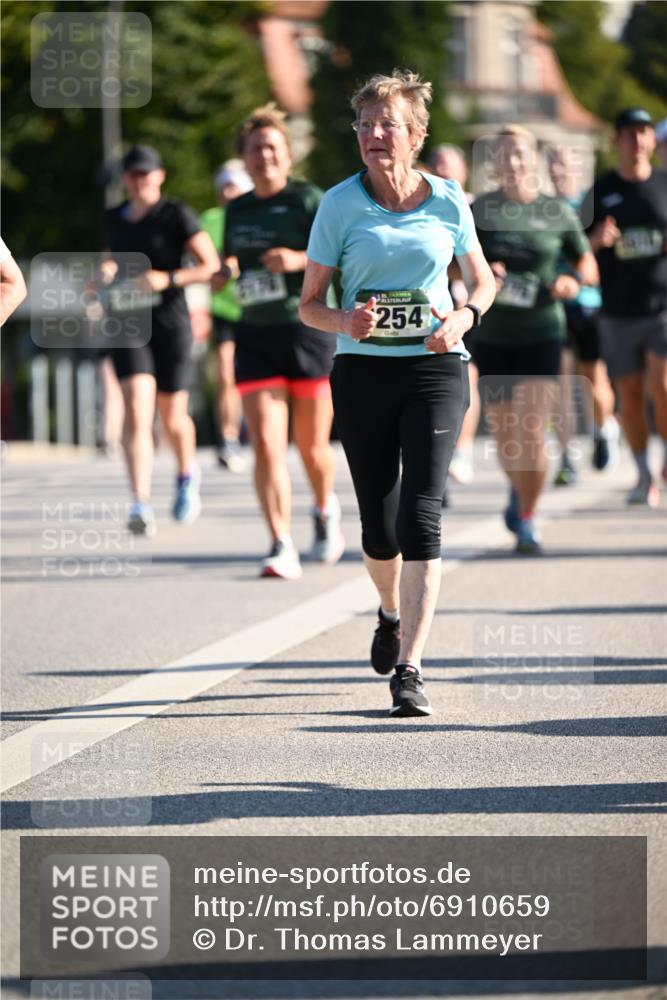 01.09.2024 - BARMER Alsterlauf Dr. Thomas Lammeyer http://msf.ph/oto/6910659 01.09.2024 09:44:58 Laufen 135, 254 meine-sportfotos.de