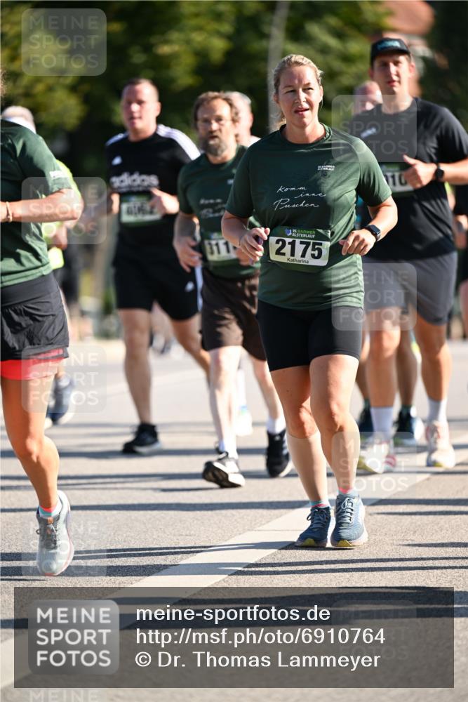 01.09.2024 - BARMER Alsterlauf Dr. Thomas Lammeyer http://msf.ph/oto/6910764 01.09.2024 09:45:02 Laufen 311, 6135, 2175, 10 meine-sportfotos.de