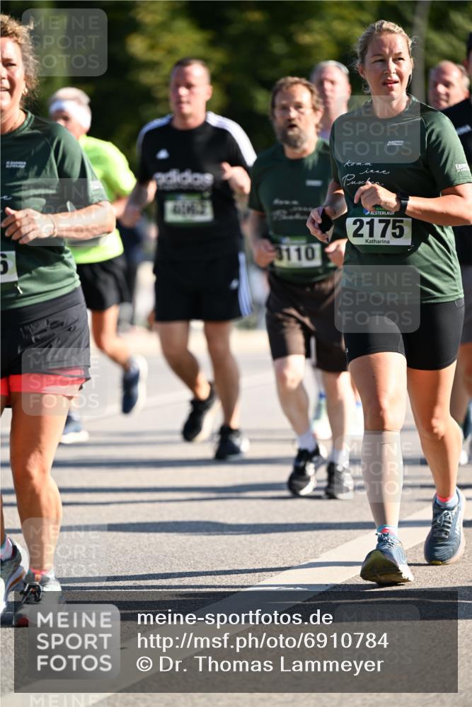 01.09.2024 - BARMER Alsterlauf Dr. Thomas Lammeyer http://msf.ph/oto/6910784 01.09.2024 09:45:02 Laufen 3110, 2175 meine-sportfotos.de