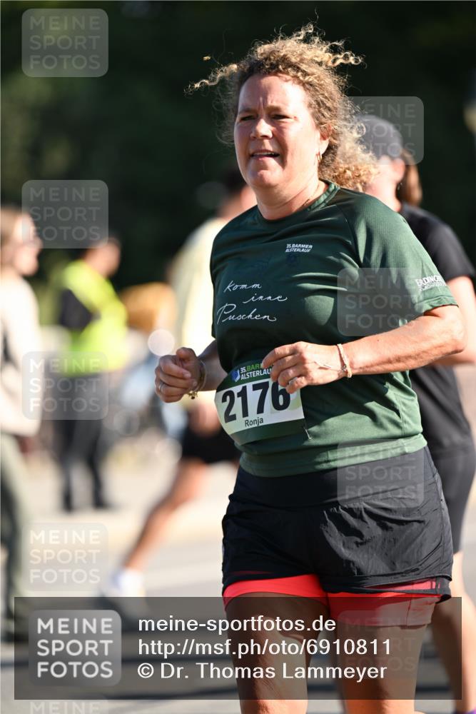 01.09.2024 - BARMER Alsterlauf Dr. Thomas Lammeyer http://msf.ph/oto/6910811 01.09.2024 09:45:04 Laufen 35, 2176, 35 meine-sportfotos.de