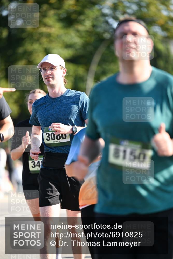 01.09.2024 - BARMER Alsterlauf Dr. Thomas Lammeyer http://msf.ph/oto/6910825 01.09.2024 09:45:05 Laufen 34, 30, 8150 meine-sportfotos.de