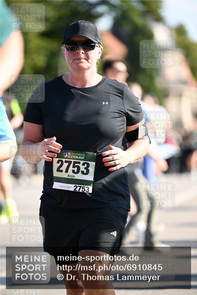 01.09.2024 - BARMER Alsterlauf Dr. Thomas Lammeyer http://msf.ph/oto/6910845 01.09.2024 09:45:07 Laufen 35, 2753, 2753 meine-sportfotos.de