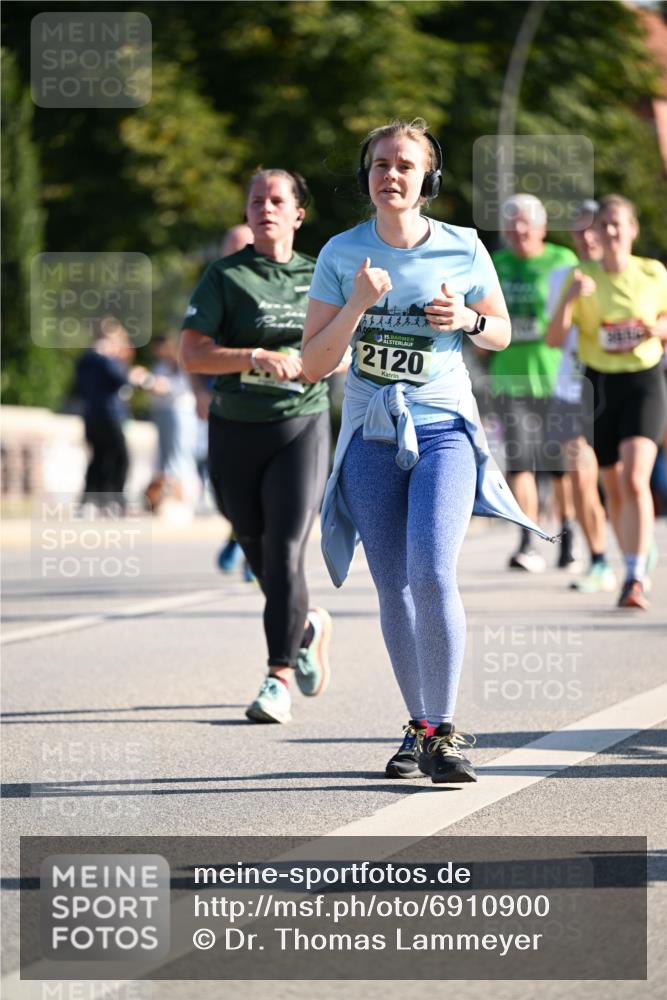 01.09.2024 - BARMER Alsterlauf Dr. Thomas Lammeyer http://msf.ph/oto/6910900 01.09.2024 09:45:09 Laufen 1, 00, 35, 2120 meine-sportfotos.de