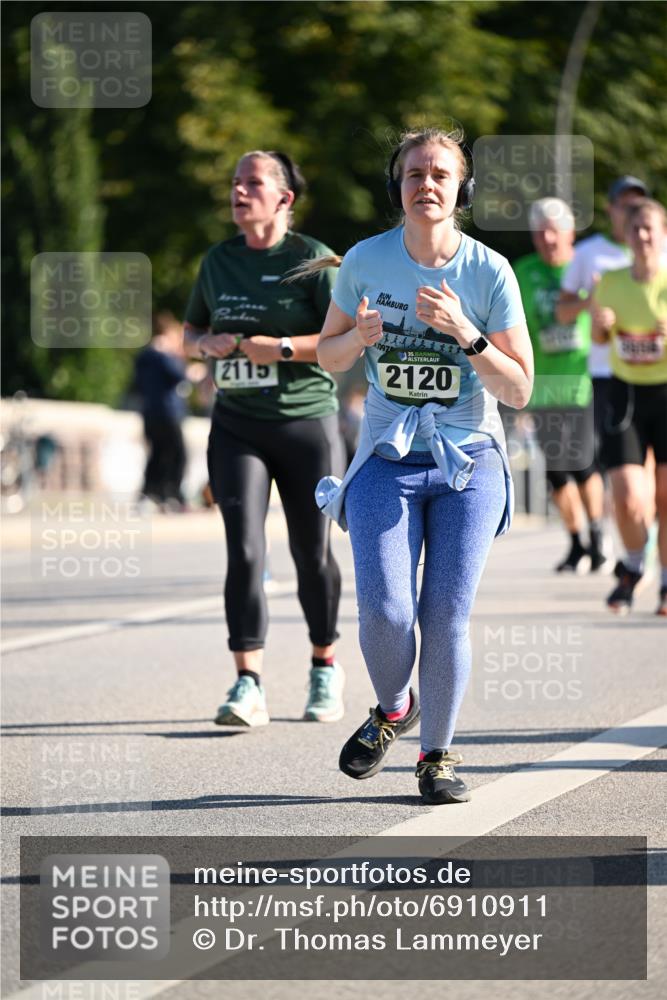 01.09.2024 - BARMER Alsterlauf Dr. Thomas Lammeyer http://msf.ph/oto/6910911 01.09.2024 09:45:09 Laufen 2115, 4097, 35, 2120 meine-sportfotos.de