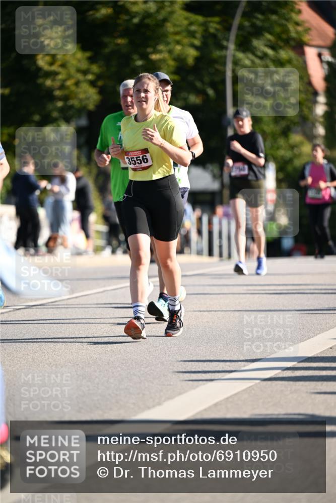 01.09.2024 - BARMER Alsterlauf Dr. Thomas Lammeyer http://msf.ph/oto/6910950 01.09.2024 09:45:11 Laufen 3556 meine-sportfotos.de
