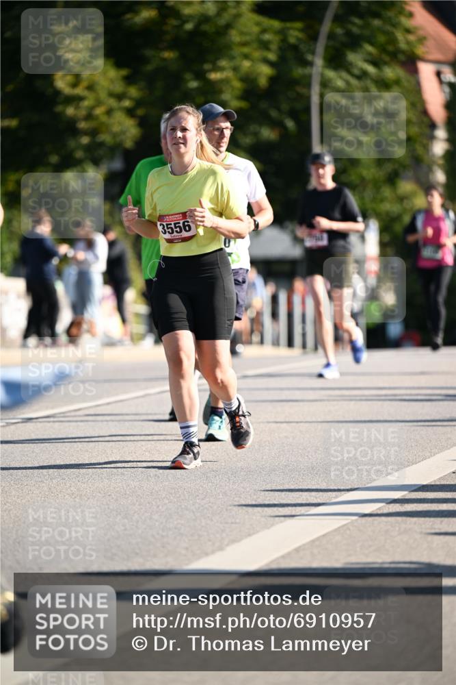 01.09.2024 - BARMER Alsterlauf Dr. Thomas Lammeyer http://msf.ph/oto/6910957 01.09.2024 09:45:11 Laufen 3556 meine-sportfotos.de