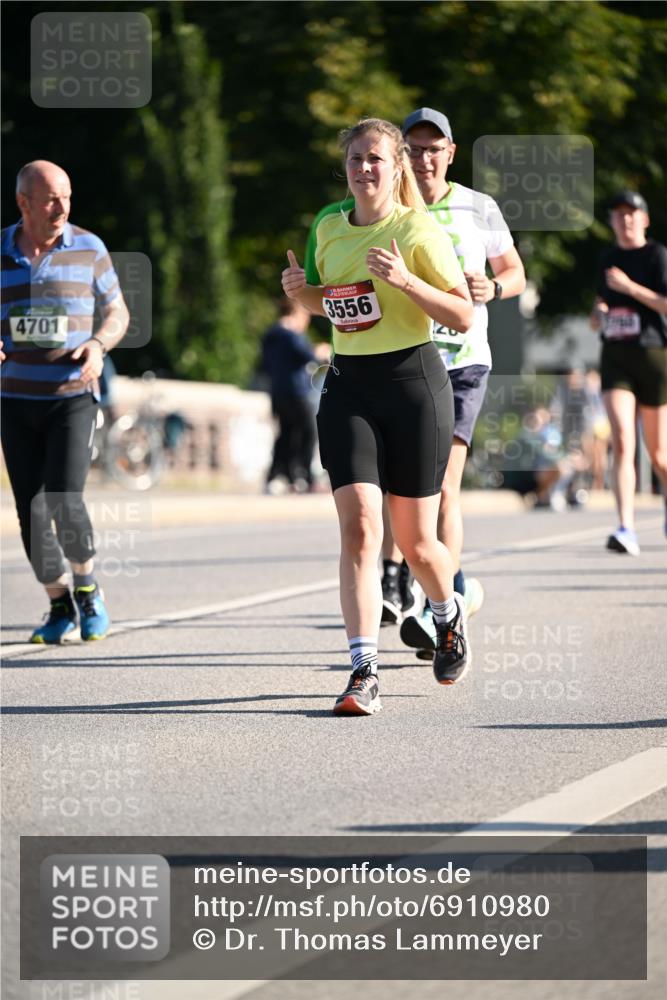 01.09.2024 - BARMER Alsterlauf Dr. Thomas Lammeyer http://msf.ph/oto/6910980 01.09.2024 09:45:12 Laufen 4701, 3556 meine-sportfotos.de