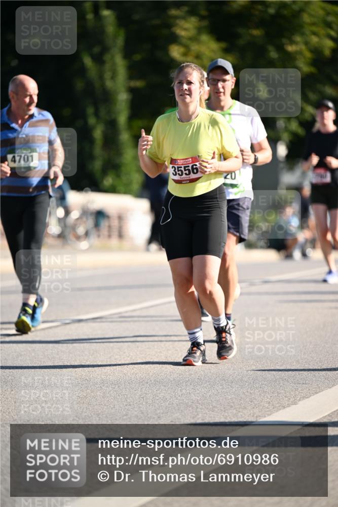 01.09.2024 - BARMER Alsterlauf Dr. Thomas Lammeyer http://msf.ph/oto/6910986 01.09.2024 09:45:12 Laufen 4701, 3556 meine-sportfotos.de
