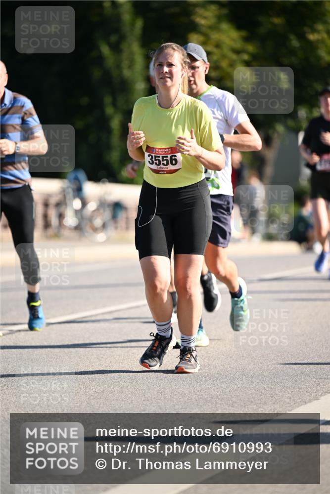 01.09.2024 - BARMER Alsterlauf Dr. Thomas Lammeyer http://msf.ph/oto/6910993 01.09.2024 09:45:12 Laufen 35, 3556 meine-sportfotos.de