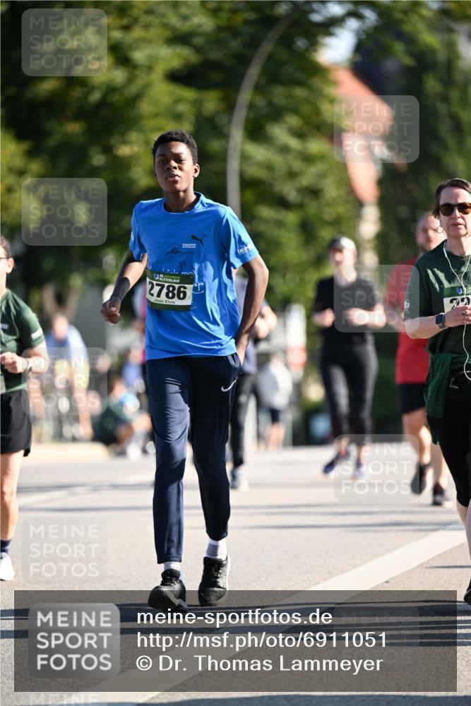 01.09.2024 - BARMER Alsterlauf Dr. Thomas Lammeyer http://msf.ph/oto/6911051 01.09.2024 09:45:15 Laufen 15, 2786 meine-sportfotos.de