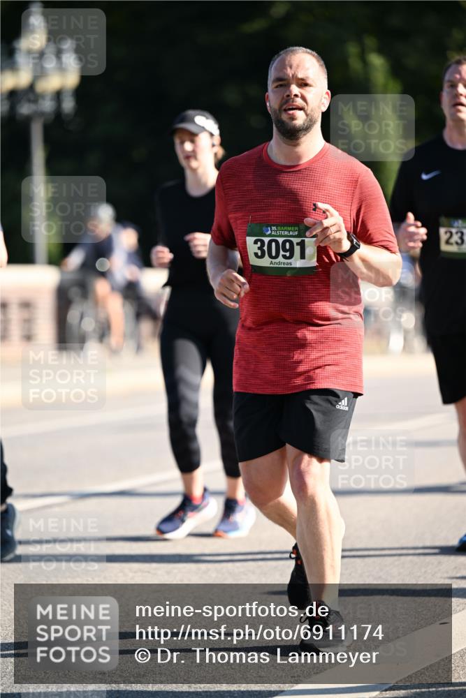 01.09.2024 - BARMER Alsterlauf Dr. Thomas Lammeyer http://msf.ph/oto/6911174 01.09.2024 09:45:21 Laufen 35, 3091, 23 meine-sportfotos.de