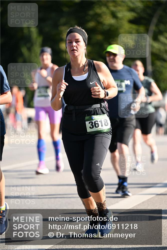 01.09.2024 - BARMER Alsterlauf Dr. Thomas Lammeyer http://msf.ph/oto/6911218 01.09.2024 09:45:23 Laufen 3618 meine-sportfotos.de