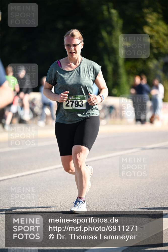 01.09.2024 - BARMER Alsterlauf Dr. Thomas Lammeyer http://msf.ph/oto/6911271 01.09.2024 09:45:26 Laufen 35, 2793 meine-sportfotos.de
