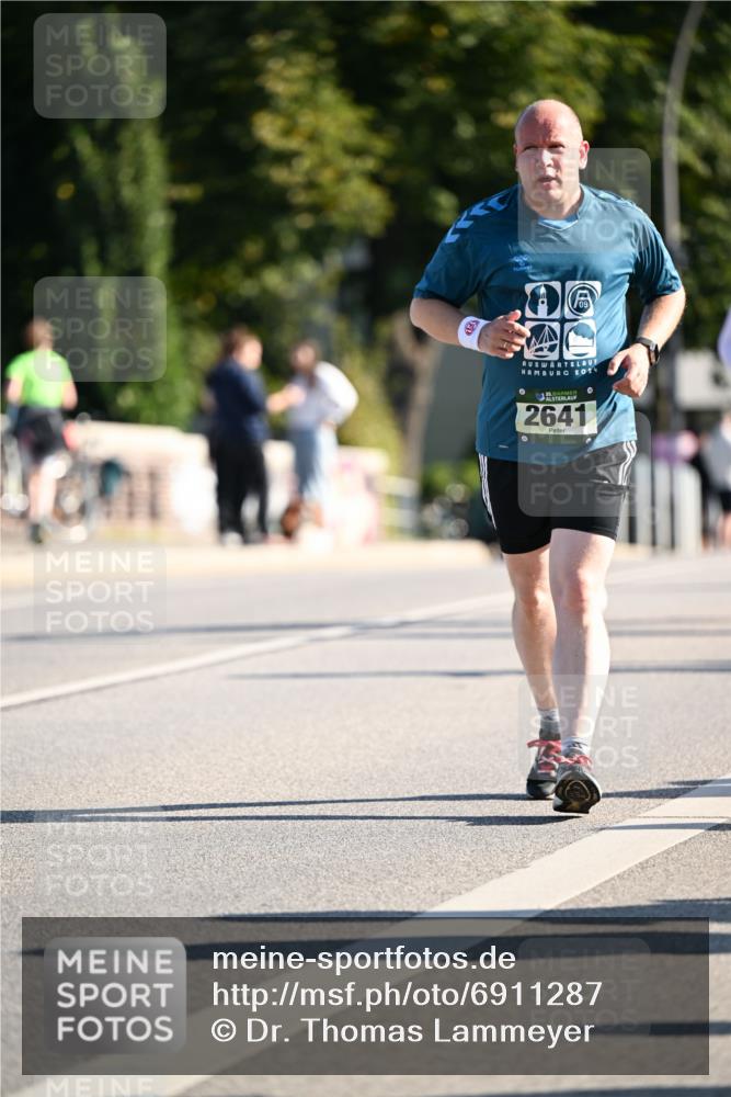 01.09.2024 - BARMER Alsterlauf Dr. Thomas Lammeyer http://msf.ph/oto/6911287 01.09.2024 09:45:29 Laufen 2024, 0, 135, 2641, 0 meine-sportfotos.de
