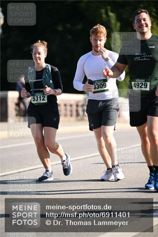 01.09.2024 - BARMER Alsterlauf Dr. Thomas Lammeyer http://msf.ph/oto/6911401 01.09.2024 09:45:34 Laufen 5312, 3309, 4929 meine-sportfotos.de