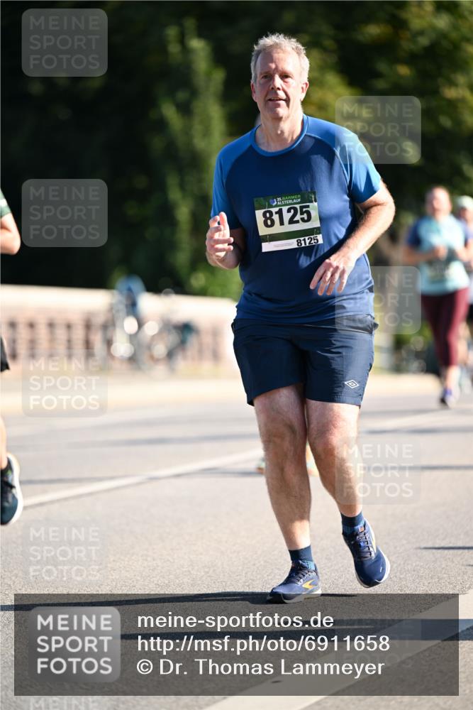01.09.2024 - BARMER Alsterlauf Dr. Thomas Lammeyer http://msf.ph/oto/6911658 01.09.2024 09:45:43 Laufen 35, 8125, 8125 meine-sportfotos.de