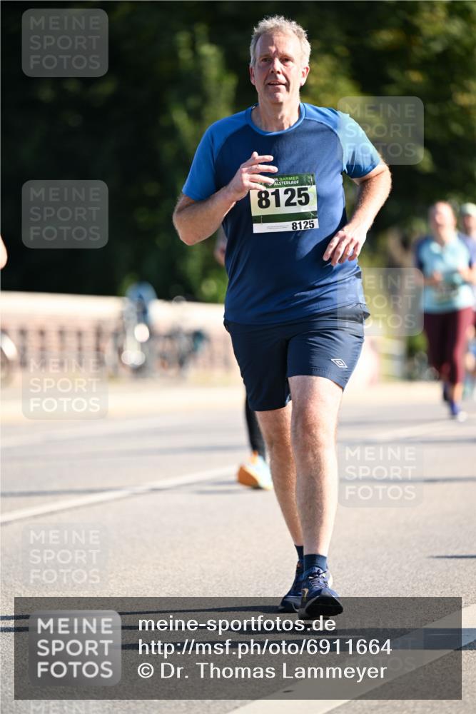 01.09.2024 - BARMER Alsterlauf Dr. Thomas Lammeyer http://msf.ph/oto/6911664 01.09.2024 09:45:43 Laufen 35, 8125, 8125 meine-sportfotos.de