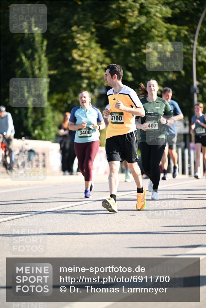01.09.2024 - BARMER Alsterlauf Dr. Thomas Lammeyer http://msf.ph/oto/6911700 01.09.2024 09:45:45 Laufen 3406, 3700, 407, 1567 meine-sportfotos.de