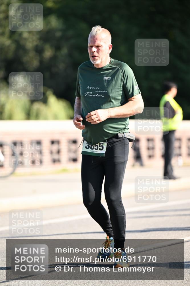 01.09.2024 - BARMER Alsterlauf Dr. Thomas Lammeyer http://msf.ph/oto/6911770 01.09.2024 09:45:47 Laufen 35, 3855 meine-sportfotos.de