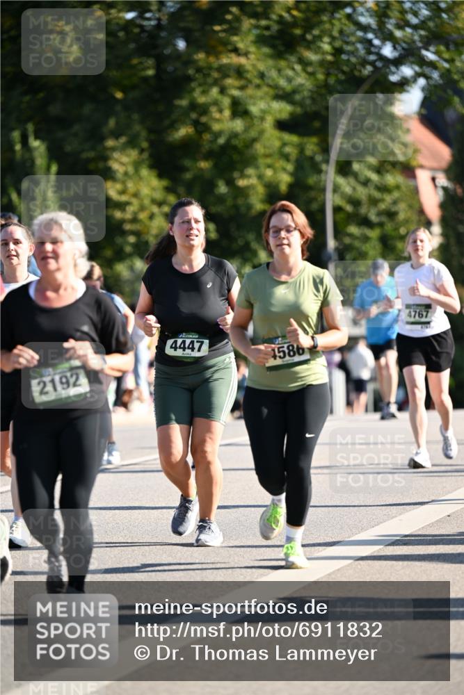 01.09.2024 - BARMER Alsterlauf Dr. Thomas Lammeyer http://msf.ph/oto/6911832 01.09.2024 09:45:49 Laufen 2192, 4447, 1586, 4767 meine-sportfotos.de