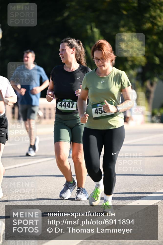 01.09.2024 - BARMER Alsterlauf Dr. Thomas Lammeyer http://msf.ph/oto/6911894 01.09.2024 09:45:51 Laufen 4447, 45 meine-sportfotos.de